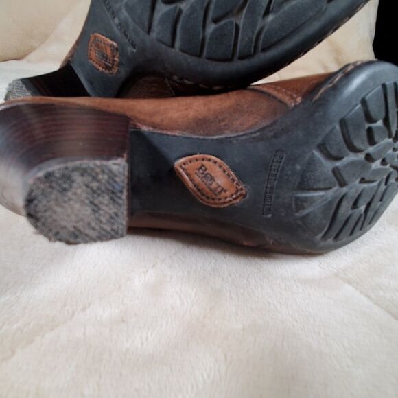 Born Tanya Leather Heeled Ankle Booties Boots Heel 2.5 Size 6 - Picture 8 of 10